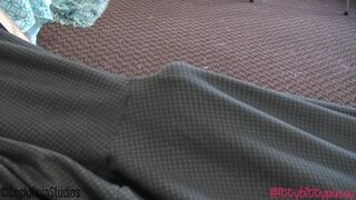 Soeur et demi-frère se masturbent et baisent