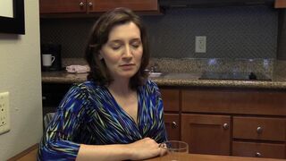 Bettie Bondage – Mädchen-Chat mit tabuisierten Müttern