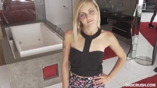 Dad Crush - Fille préférée de son beau-père