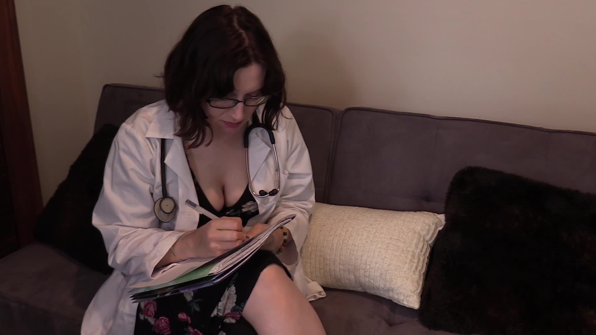 Bettie Bondage - Mommy Plays Doctor - Taboo Tube XXX