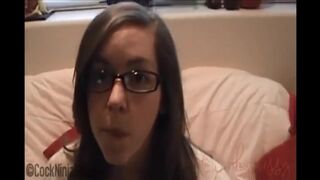 Cock Ninja Studios – Verunsicherter Bruder spricht mit Schwester über seinen hässlichen Penis