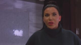 Korina Kova – Familienfehde: Tante macht dich zu einem Mann