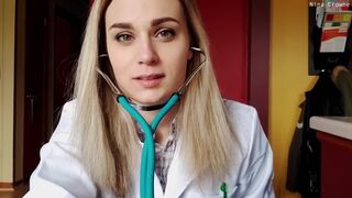 Nina Crowne - Examen physique tabou et branlette