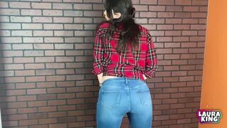 Laura King – Mama fängt dich und leert dir die Eier