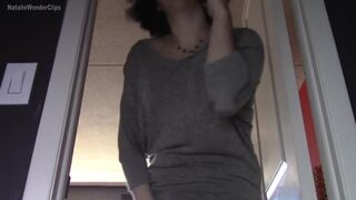 Natalie Wonder - Familientoilette: Demütigung der Schwester