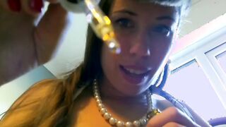 Mistress Mona Dair - La mamma ti rimpicciolisce con la sua sborra