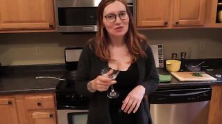 Bettie Bondage – Schwiegermutter-Flirt führt zum Ficken