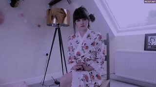 Sydney Harwin – Abscheulicher Tyrann verunreinigt Mama