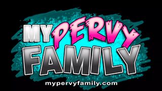 Ebenholz-Teenager gesteht, dass er den großen Schwanz seines Cousins haben will