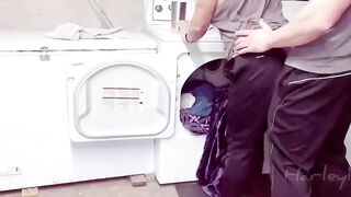Harleyrey - Bully baise maman devant son fils