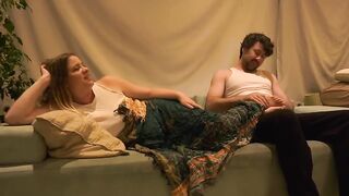 Erin Electra - Soirée seule avec maman