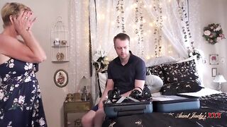 Tante Judy's - Molly bekommt von ihrem Sohn eine Gesichtsbehandlung, bevor sie geht