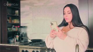 Korina Kova – Futanari-Mutter und Sohn