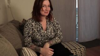 Bettie Bondage – Dominante Mama entleert dich besser