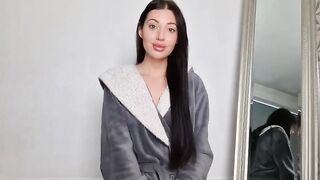 टैटू वाली प्रलोभिका - मतलब माँ दया बकवास