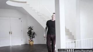 Pures Tabu – Schwester fleht ihre beste Freundin an, sie und ihren Bruder während der Übernachtung zu ficken