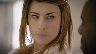 Petite Teen will ihren schwarzen Stiefvater Teil 1