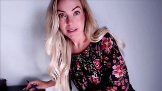 Missbehavin26 - Condividere il letto con la mamma durante il viaggio