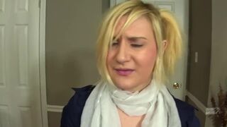 Stieftochter bläst Papa nach Bestrafung mit Mundseife