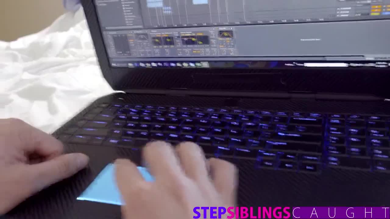 Demi-frères et sœurs attrapés