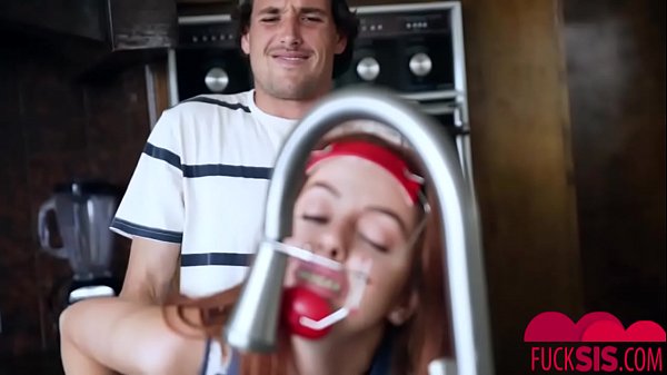 Schwester liebt mich